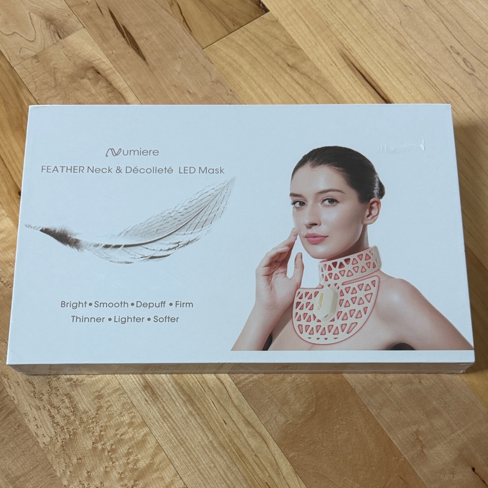 Numiere FEATHER Neck & Décolleté LED Mask